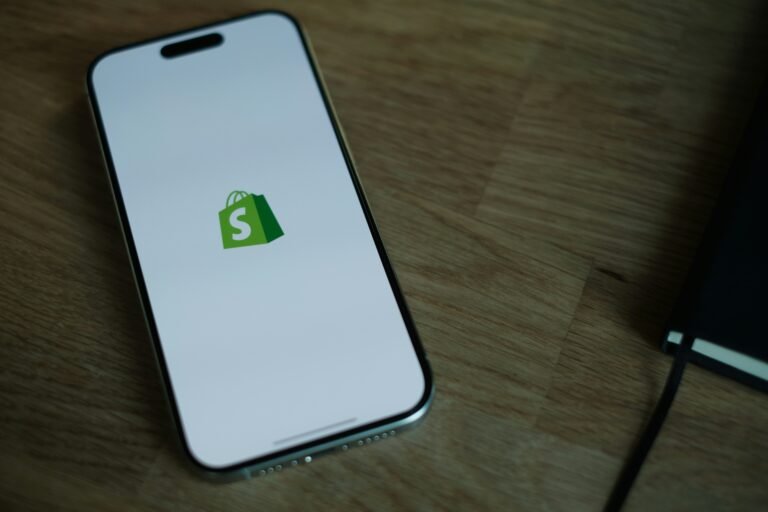 Lire la suite à propos de l’article Modèle de prompt : générer une fiche produit e-commerce